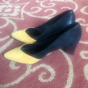 LOGO lori goldstein shoes